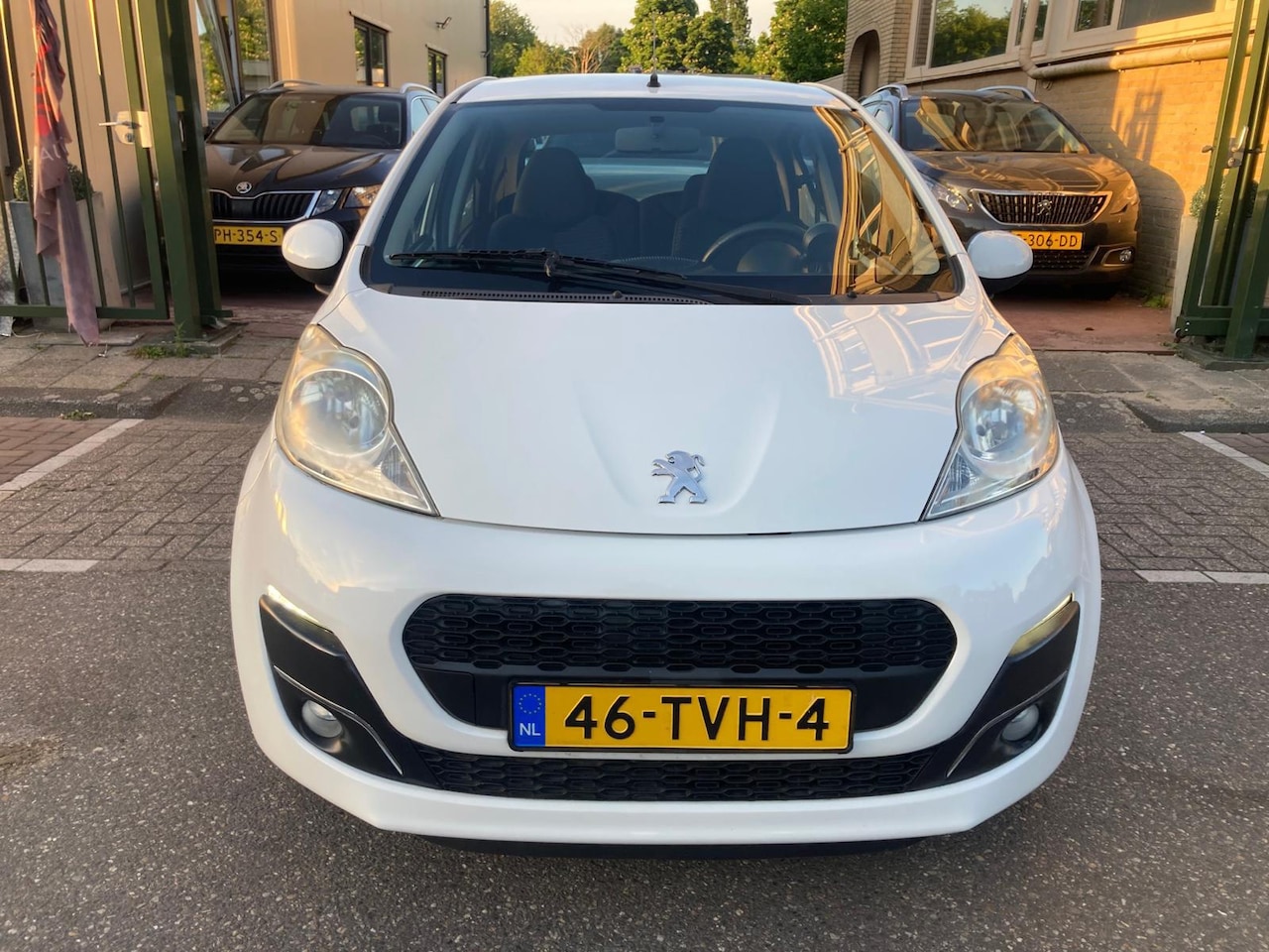 Peugeot 107 - 1.0 Active Automaat airco nieuwe Apk - AutoWereld.nl