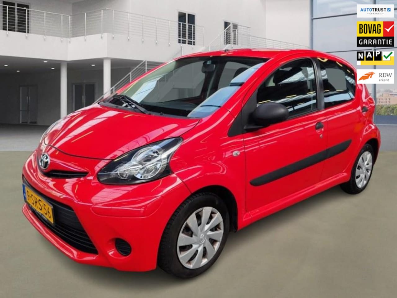 Toyota Aygo - 1.0 VVT-i Now 1e Eigenaar 33.790 km +NAP - AutoWereld.nl