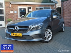 Mercedes-Benz A-klasse - 180 Prestige/nav/pdc v-a/zwarte hemel/17"/camera/sportstoelen