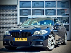 BMW 5-serie Touring - 528i / High Executive / M-pack / Pano / Camera / Carbon schwarz / Apk 6-2026 / INRUILKOOPJ