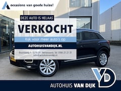 Volkswagen T-Roc - 1.5 TSI Sport | Navi/Automaat/Stuur+Stoelverwarming/17"/Adapt.Cruise/Clima/Apple CarPlay-A