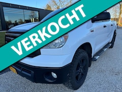 Toyota Tundra - 5.7 V8 Double Cab