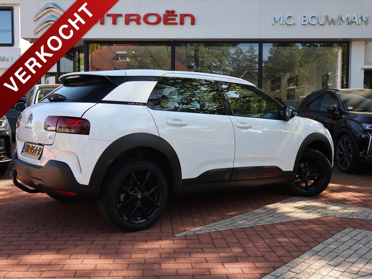 Citroën C4 Cactus - PureTech 110PK S&S EAT6 Automaat Business, Rijklaarprijs | Navigatie | Panoramadak | Trekh - AutoWereld.nl
