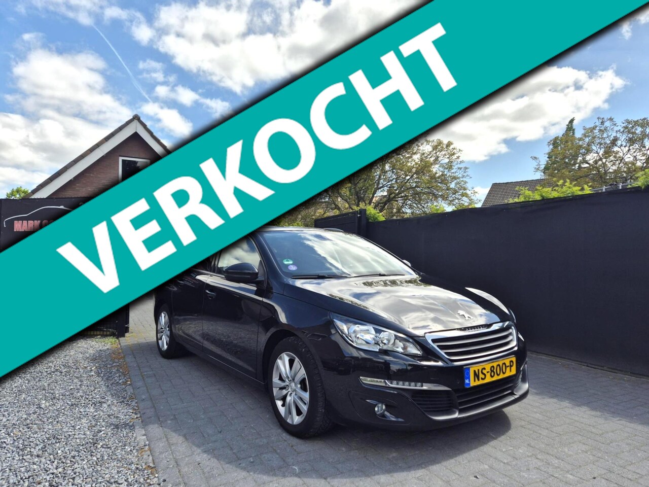 Peugeot 308 SW - 1.2 PureTech Blue Lease Executive Panoramadak - AutoWereld.nl