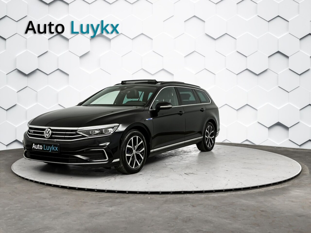 Volkswagen Passat Variant - 1.4 TSI GTE Business | Panoramadak | Head-Up Display | Leder + Elektrische Stoelen - AutoWereld.nl
