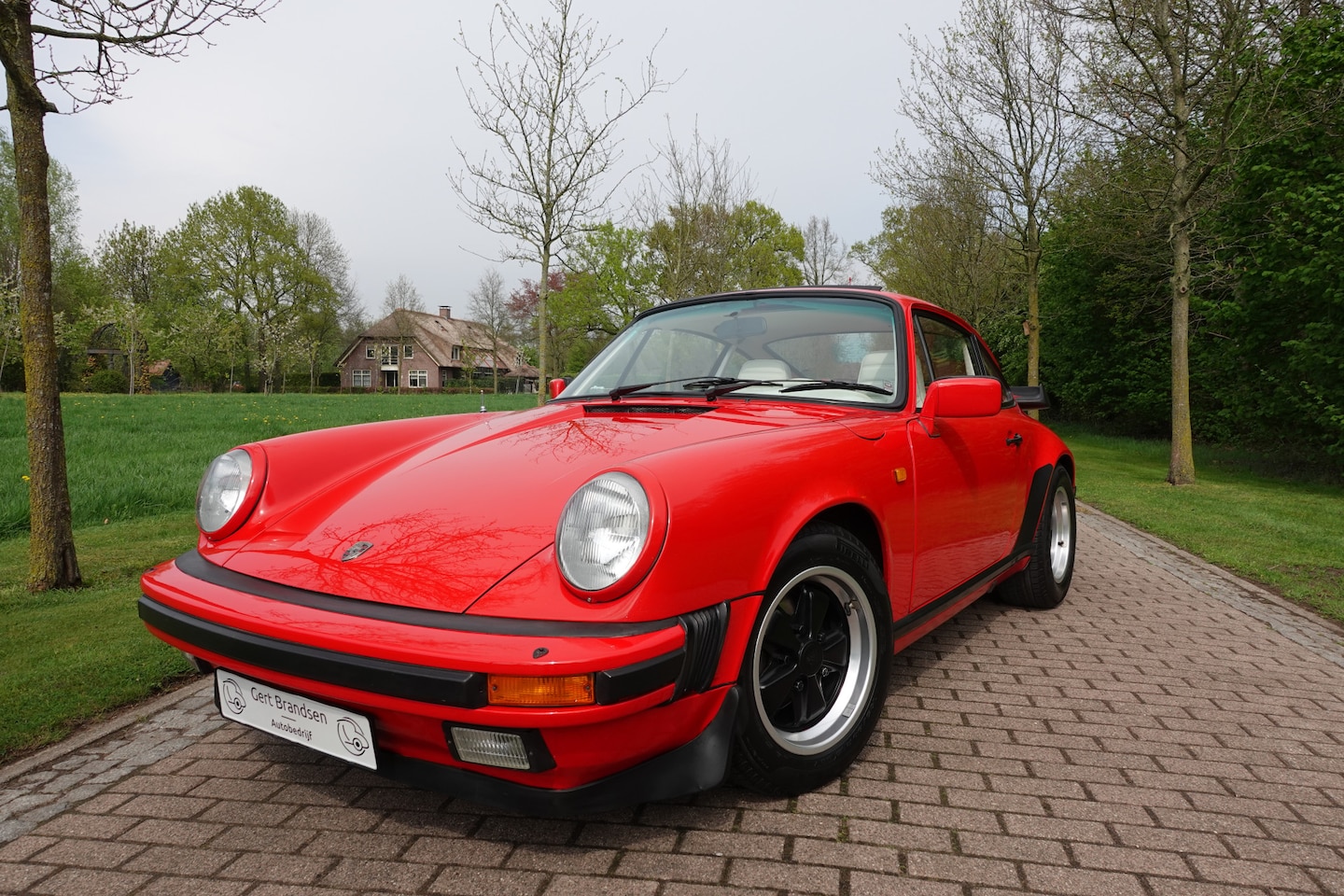 Porsche 911 - 3.2 Coupé | Panoramadak | Airco | Leer | Radio | Volledige documentatie | Originele Staat - AutoWereld.nl