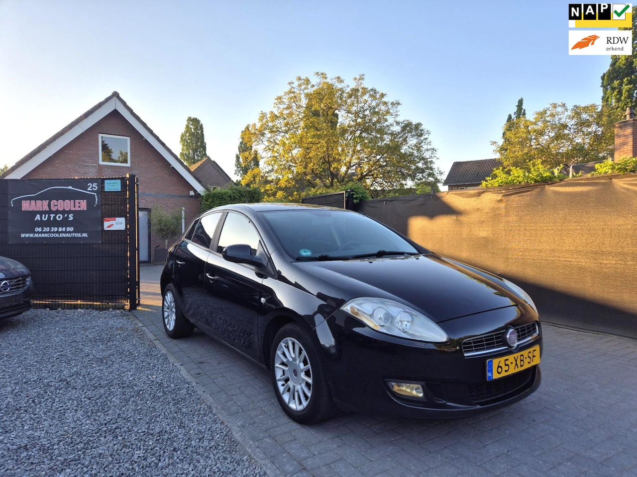 Fiat Bravo - 1.4 Dynamic Airco 5 Deurs - AutoWereld.nl