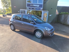Renault Scénic - 1.6-16V Business Line trekhaak en nieuwe 4 seiz banden