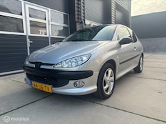 Peugeot 206 - 1.6 ZIE ANDERE ADV. VOOR GOEDKOPE AUTOS‼️‼️‼️