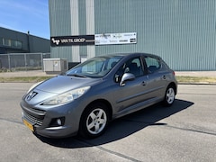 Peugeot 207 - 1.4 VTi Style 5-Deurs 96 PK. Zuinige en zeer fijn rijdende auto