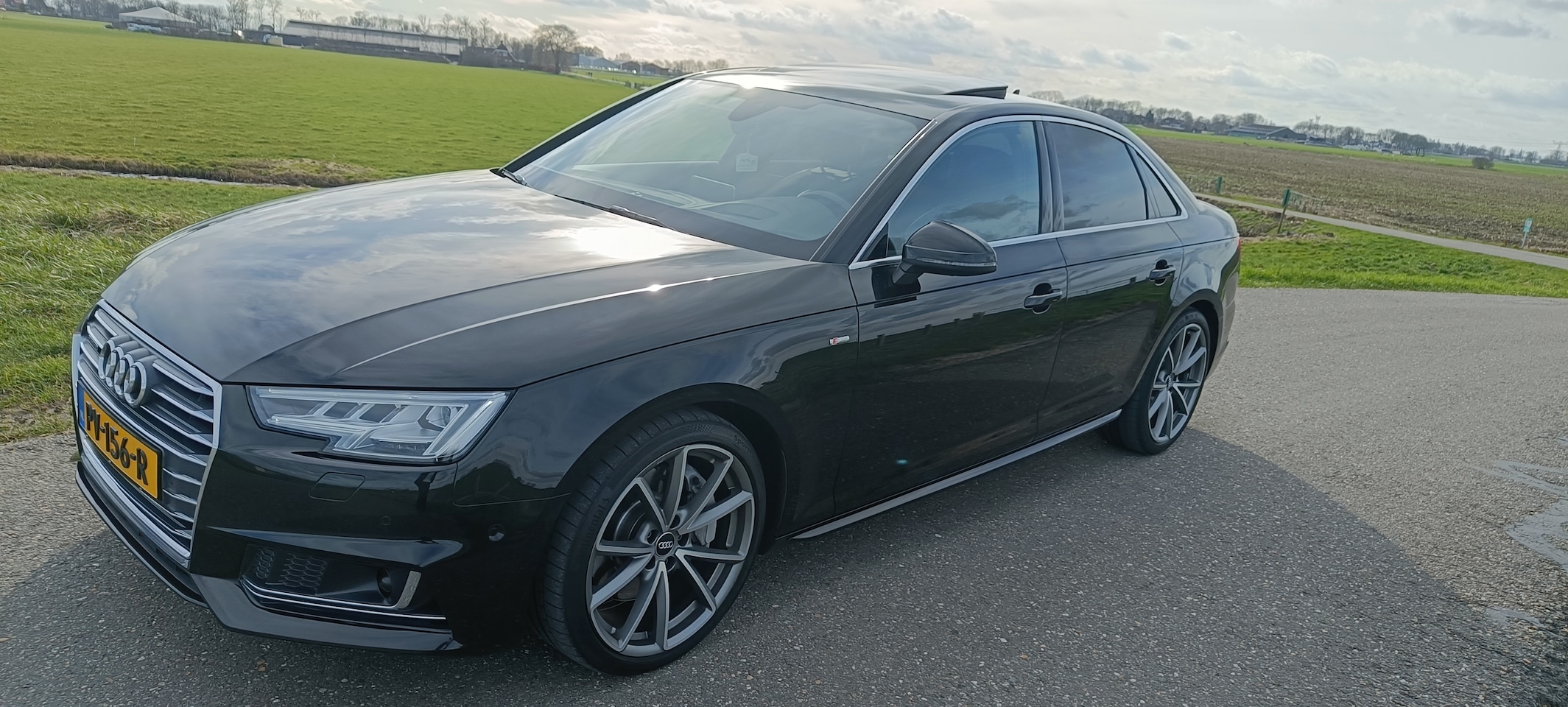 Audi A4 Limousine - 2.0 TFSI quattro Sport Pro Line S quattro s-line - AutoWereld.nl