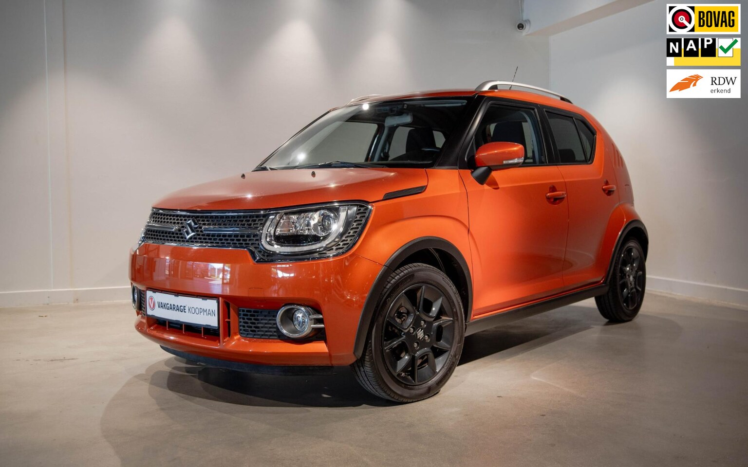 Suzuki Ignis - 1.2 Stijl Automaat. Navigatie/Stoelverwarming/Camera/ Slechts 37000 km!! - AutoWereld.nl
