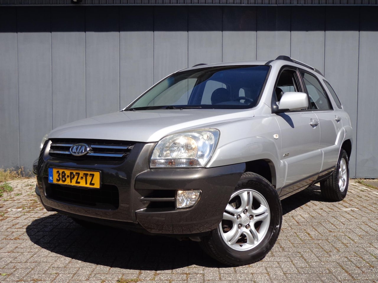 Kia Sportage - 2.0i CVVT Adventure 4WD Onderhoud Aanwezig - AutoWereld.nl