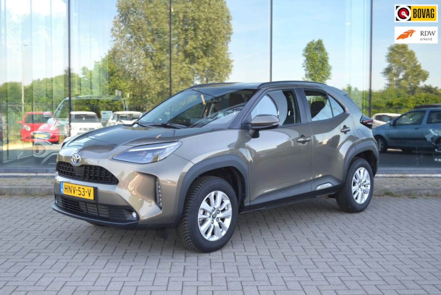 Toyota Yaris Cross - 1.5 Hybrid Active | All-season banden | Trekhaak | Apple Carplay | Head-up display - AutoWereld.nl