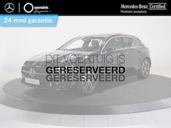 Mercedes-Benz A-klasse - 180 Star Edition Luxury Line | Panormadak | LED | MBUX | Digitaal display | Stoelvewarming
