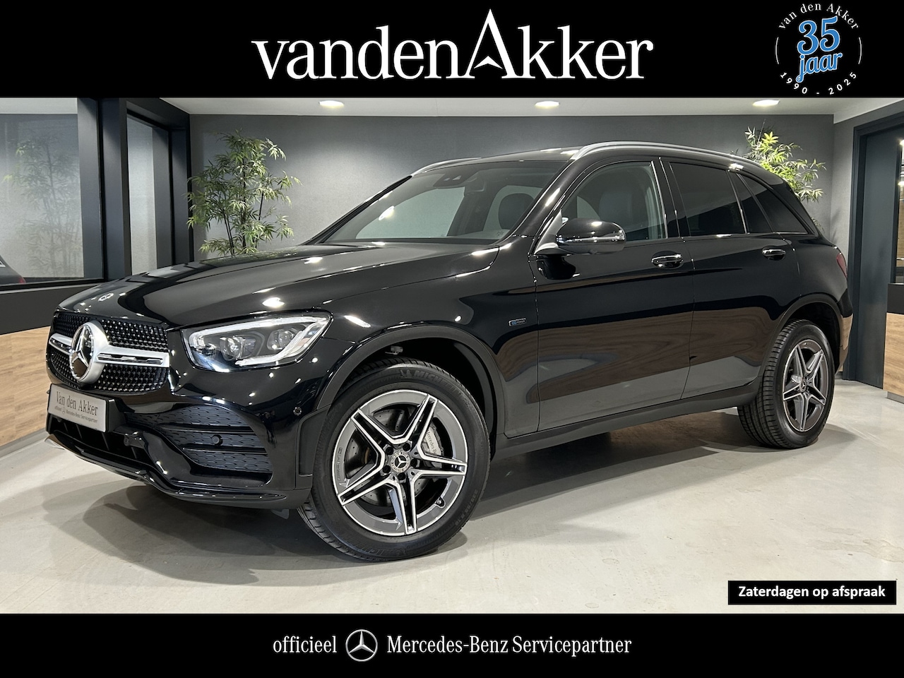 Mercedes-Benz GLC-klasse - 300e AMG // Panoramadak // Burmester // 360 Camera // Keyless // Carbon // Sfeerverlichtin - AutoWereld.nl
