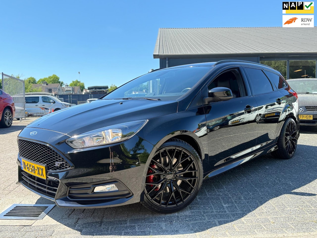 Ford Focus Wagon - 2.0 ST-2*Gechipt* Bull-X uitlaat compleet Rvs*19” Lm*Kanon op Wielen!!! - AutoWereld.nl