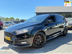 Ford Focus Wagon - 2.0 ST-2*Gechipt* Bull-X uitlaat compleet Rvs*19” Lm*Kanon op Wielen