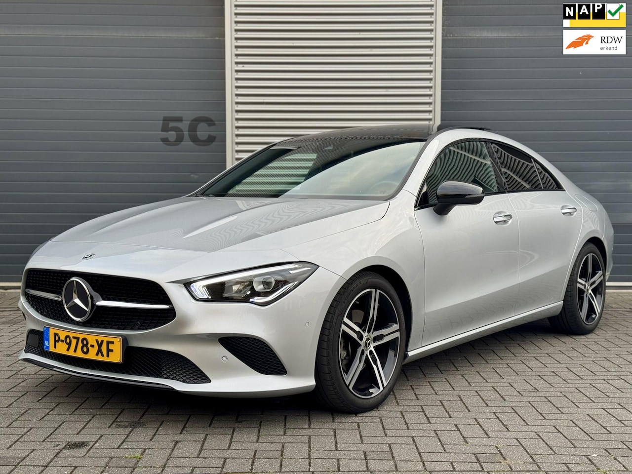 Mercedes-Benz CLA-Klasse - 180 Luxury Line Pano/Sfeer/Navi/Camera - AutoWereld.nl