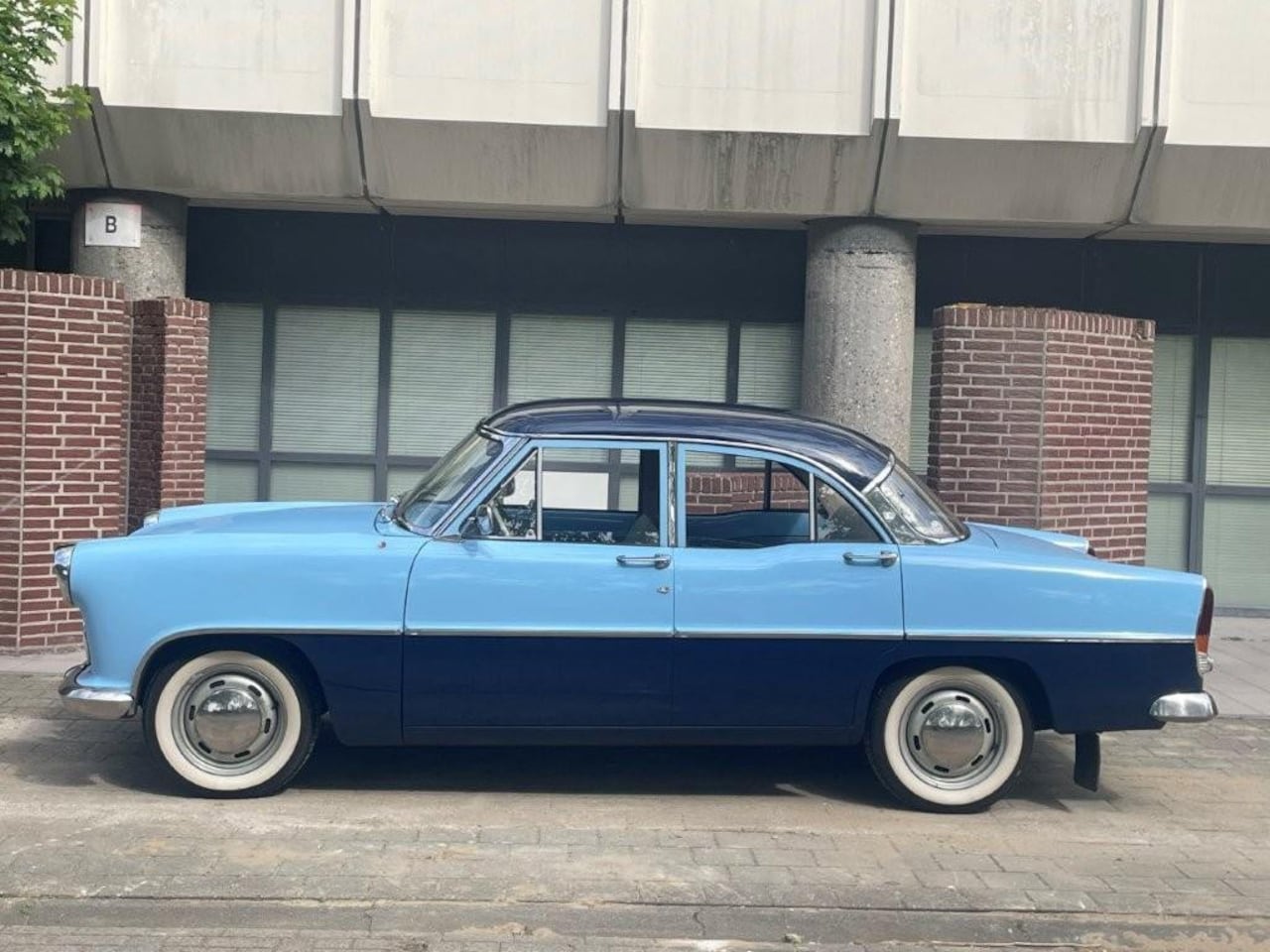 Simca Ariane - 4 MIRAMAS SUPER LUXE - AutoWereld.nl