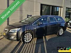 Opel Astra Sports Tourer - 1.4 Turbo Business +