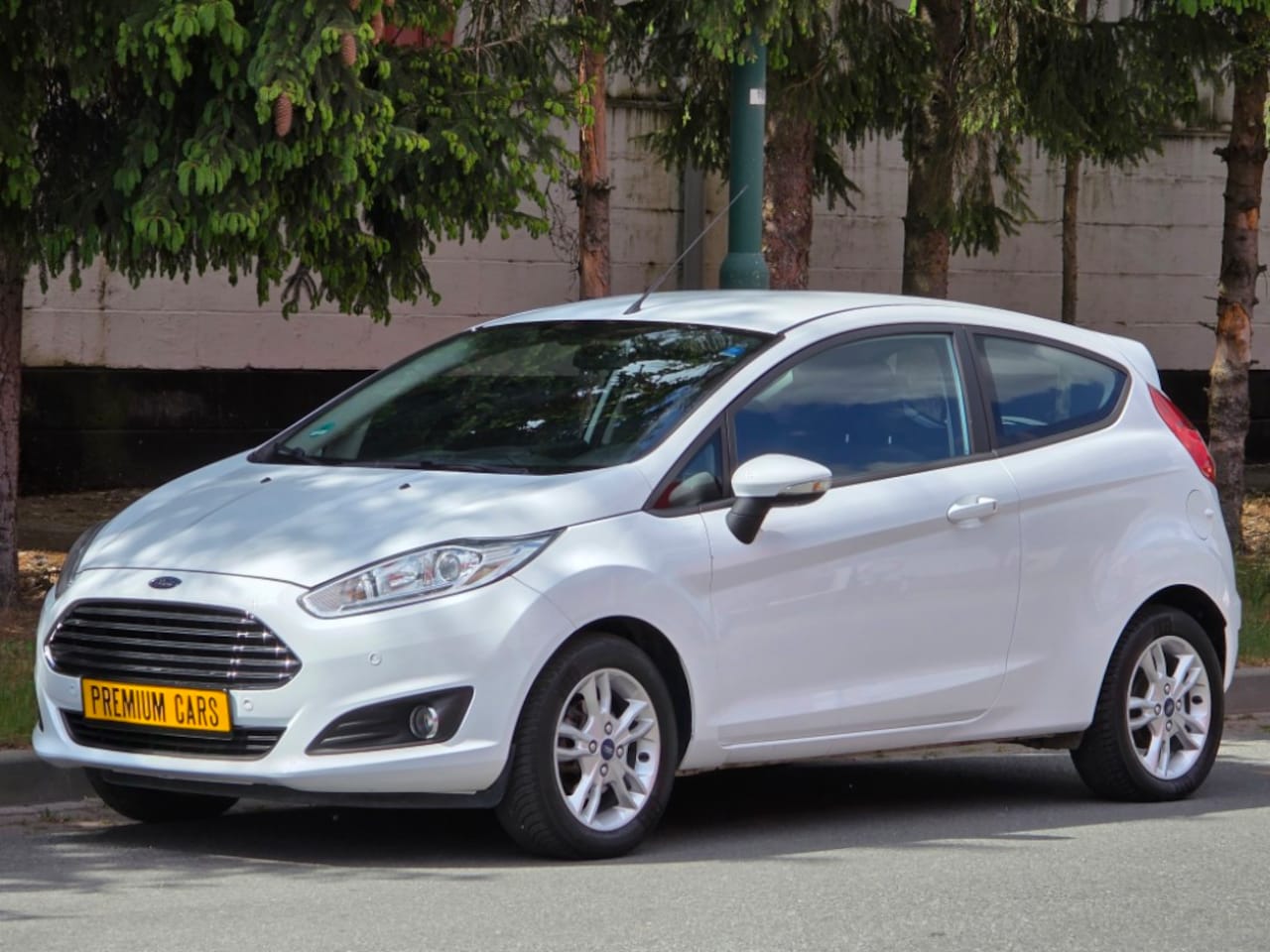 Ford Fiesta - 1.0 EcoBoost Titanium Airco / PDC v/a / Stoelverwarming - AutoWereld.nl