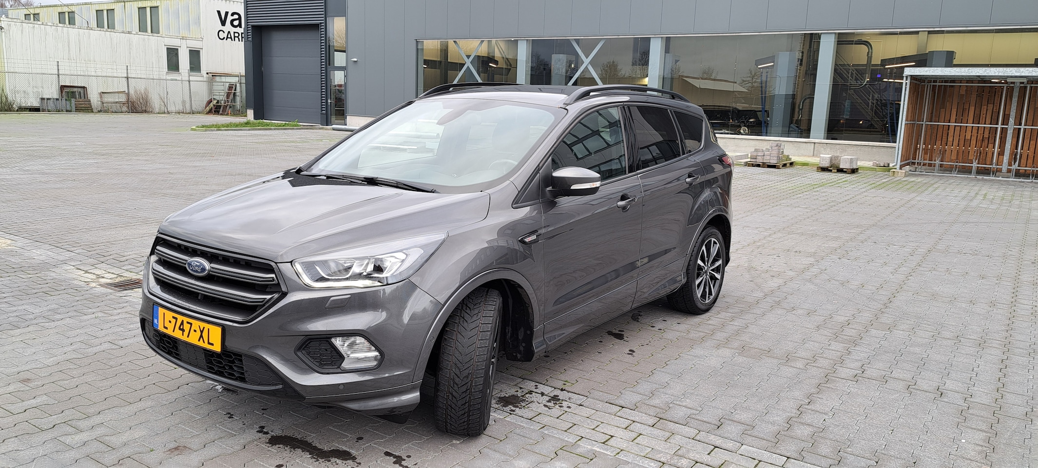 Ford Kuga - 1.5 EcoBoost Vignale - AutoWereld.nl