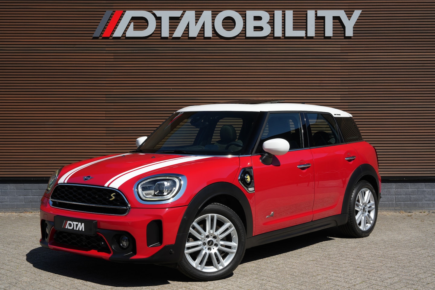 MINI Countryman - Mini 2.0 Cooper S E ALL4 Northwood | Panoramadak | Head-Up Display | Apple CarPlay | - AutoWereld.nl