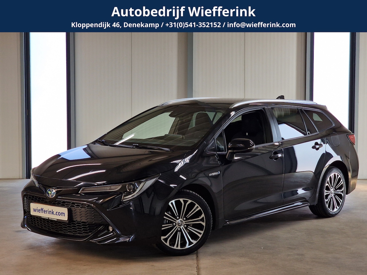 Toyota Corolla Touring Sports - 1.8 Hybrid | Navi | Camera | Trekhaak | - AutoWereld.nl