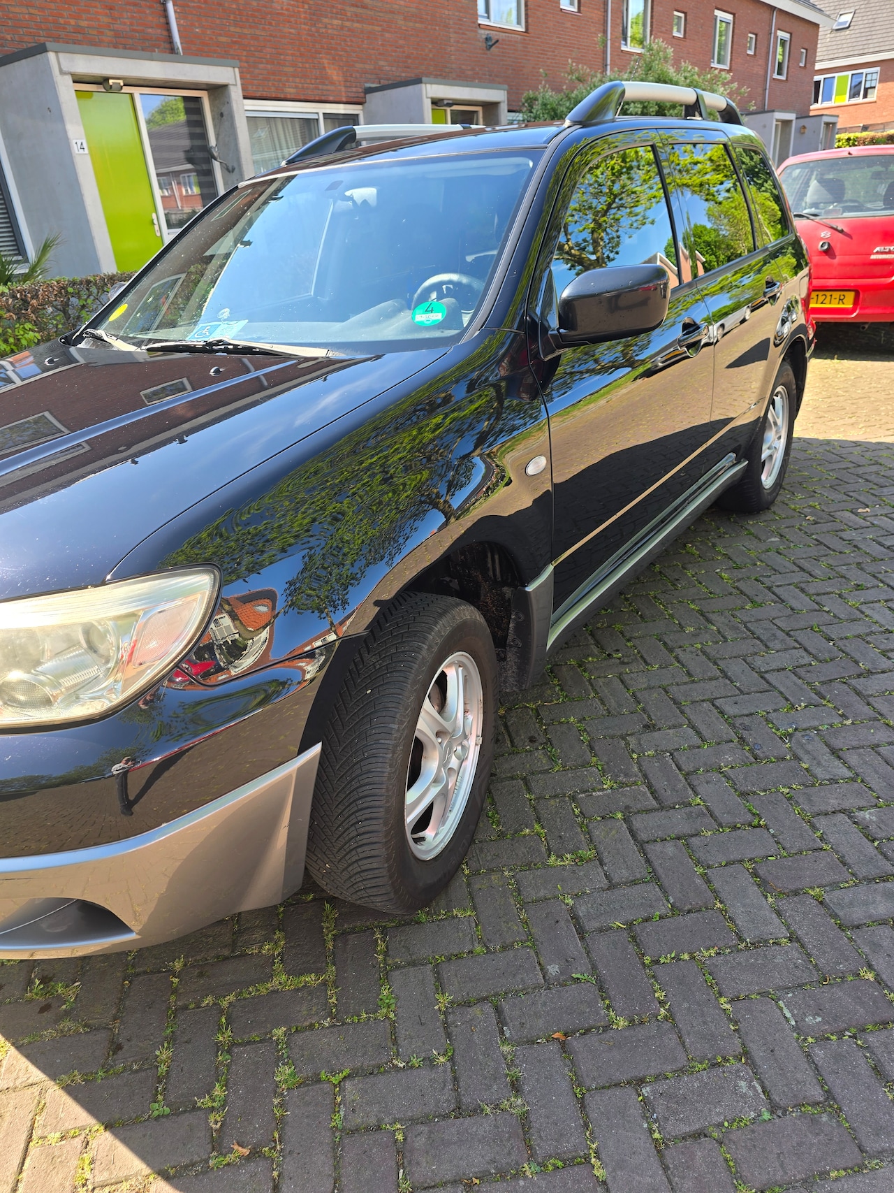 Mitsubishi Outlander - 2.0 Invite plus - AutoWereld.nl