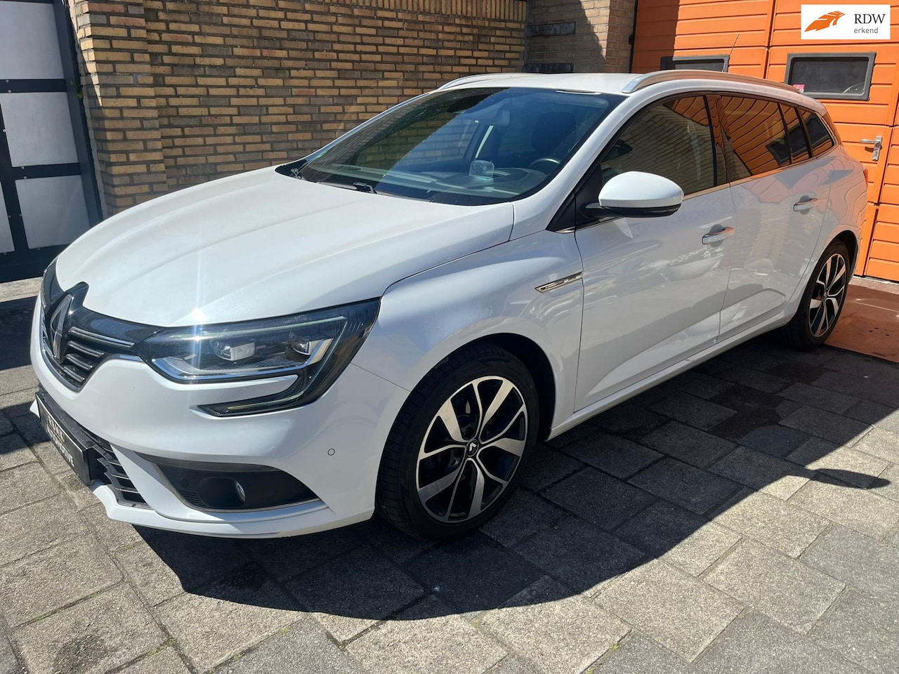 Renault Mégane Estate - 1.3 TCe Bose / 165PK / Full options - AutoWereld.nl