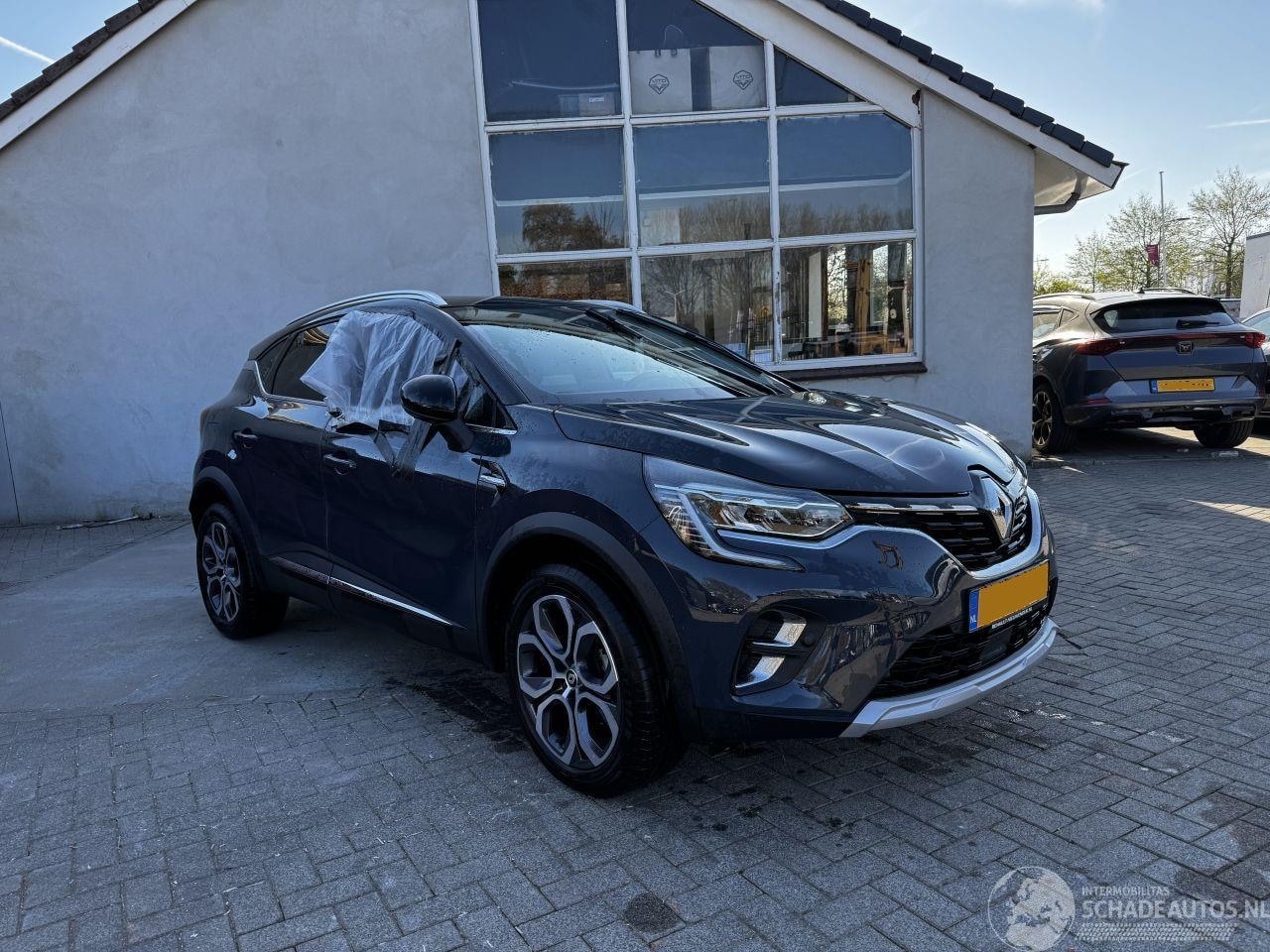 Renault Captur - 1.3 Mild Hybrid 160 Techno waterschade ! - AutoWereld.nl