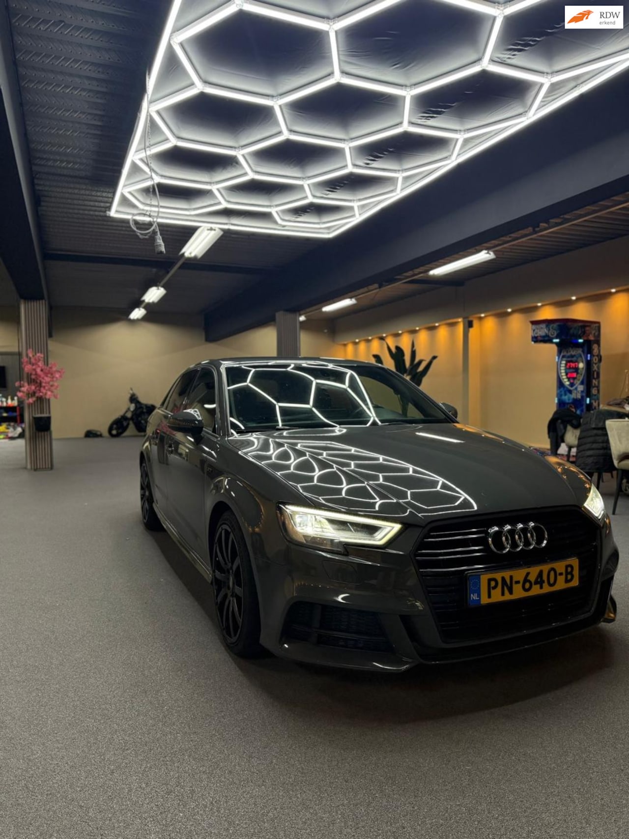 Audi A3 Sportback - 1.0 TFSI Sport S Line Edition stage 1 mid einddempe delete pops and bangs - AutoWereld.nl