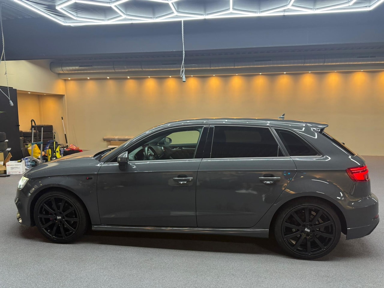 Audi A3 Sportback - 1.0 TFSI Sport S Line Edition stage 1 mid einddempe delete pops and bangs - AutoWereld.nl