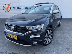 Volkswagen T-Roc - 1.5 TSI Sport R_Line DSG , Panoramadak , Trekhaak