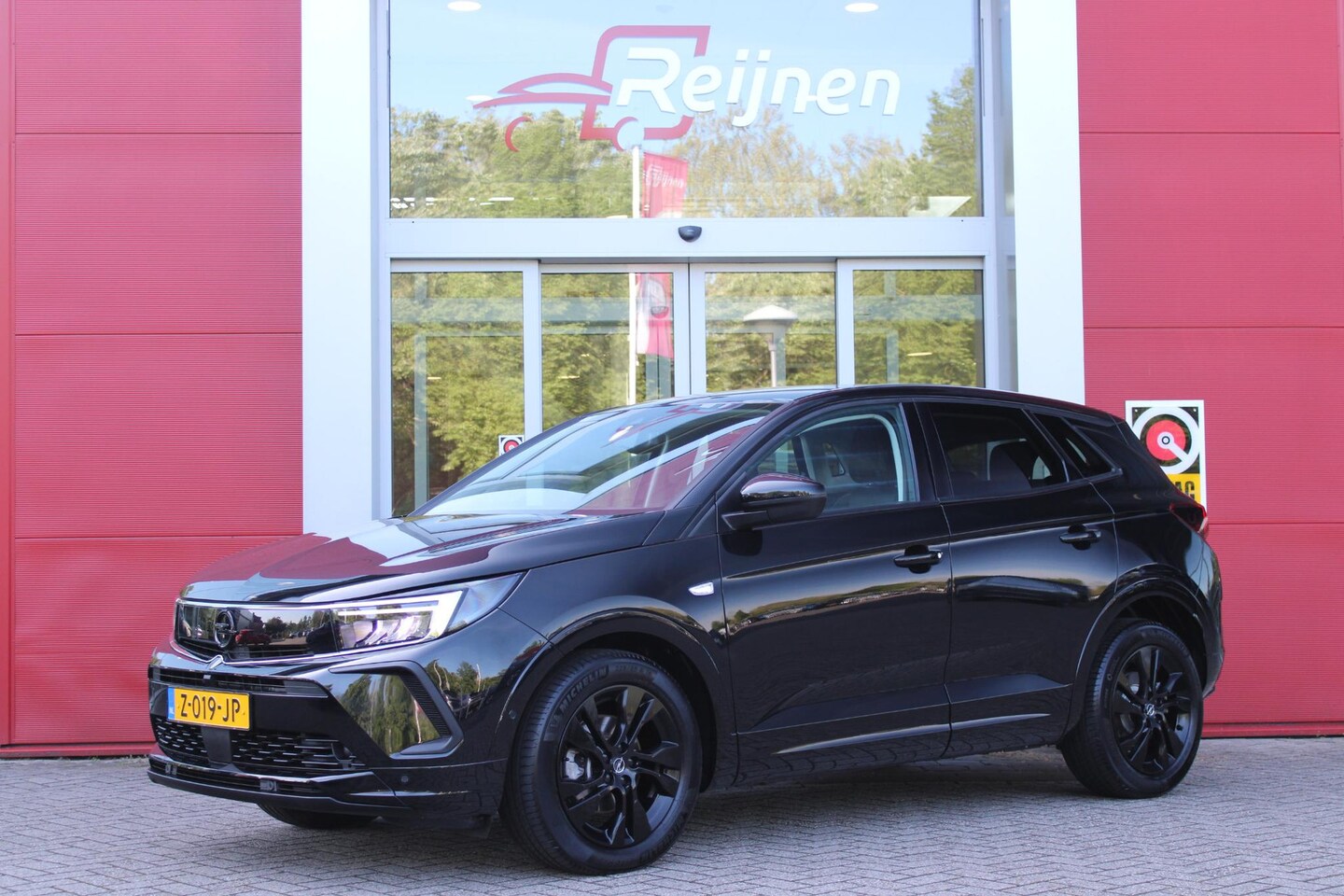 Opel Grandland - 1.2 Turbo 136PK AUTOMAAT Hybrid GS | BLACK PACK | STOEL/STUUR VERWARMING | NAVIGATIE | APP - AutoWereld.nl