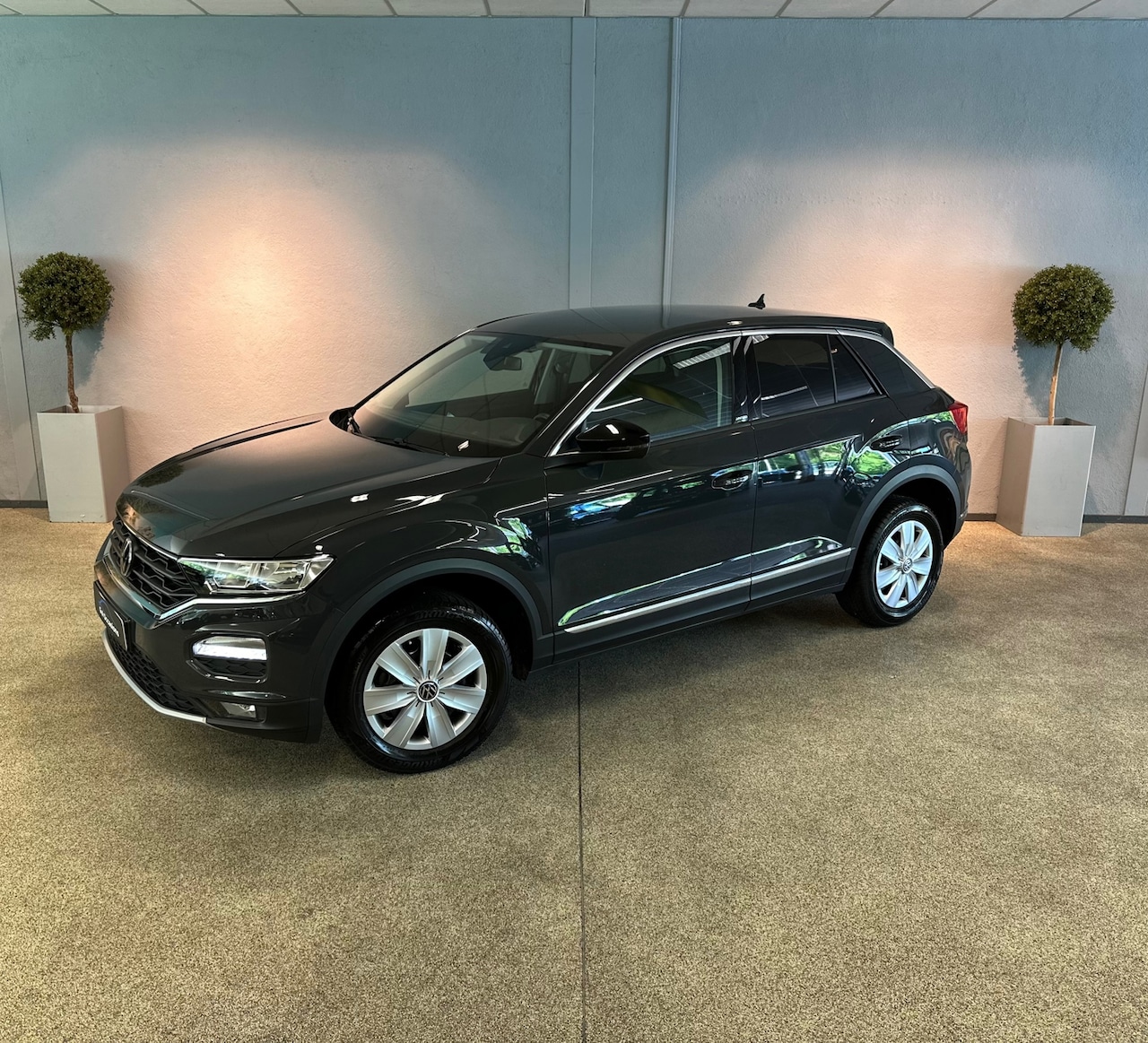 Volkswagen T-Roc - 1.0 TSI T-Roc - Camera - Navi - Ambi - AppleCarplay - AutoWereld.nl