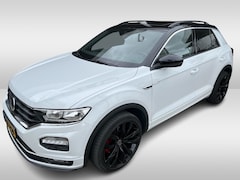 Volkswagen T-Roc - 2.0 TSI 4Motion Sport R-Line / Panoramadak / Camera / Navigatie / 18'' / Apple CarPlay / G