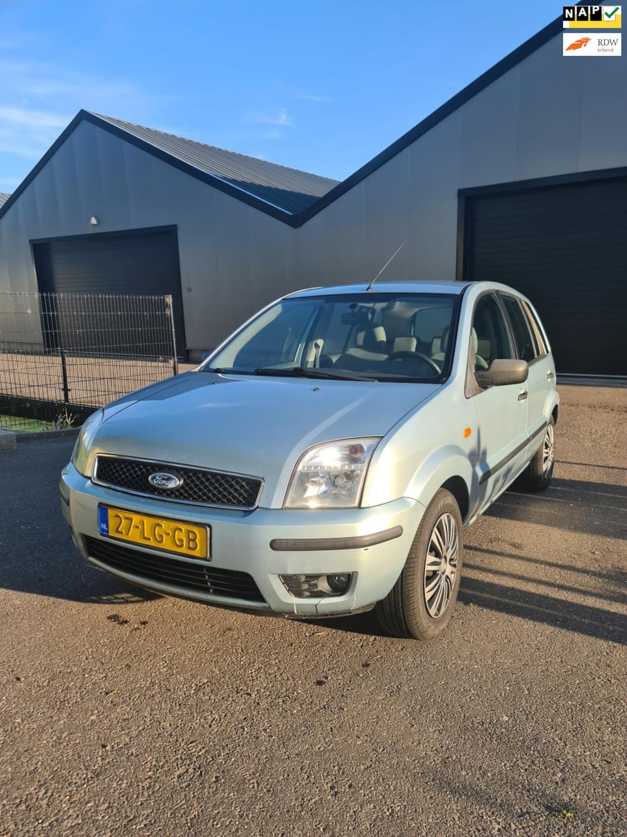 Ford Fusion - 1.6-16V Luxury- 5 DEURS- AIRCO- NAVIGATIE SCHERM- ELEKTRISCHE RAMEN - AutoWereld.nl