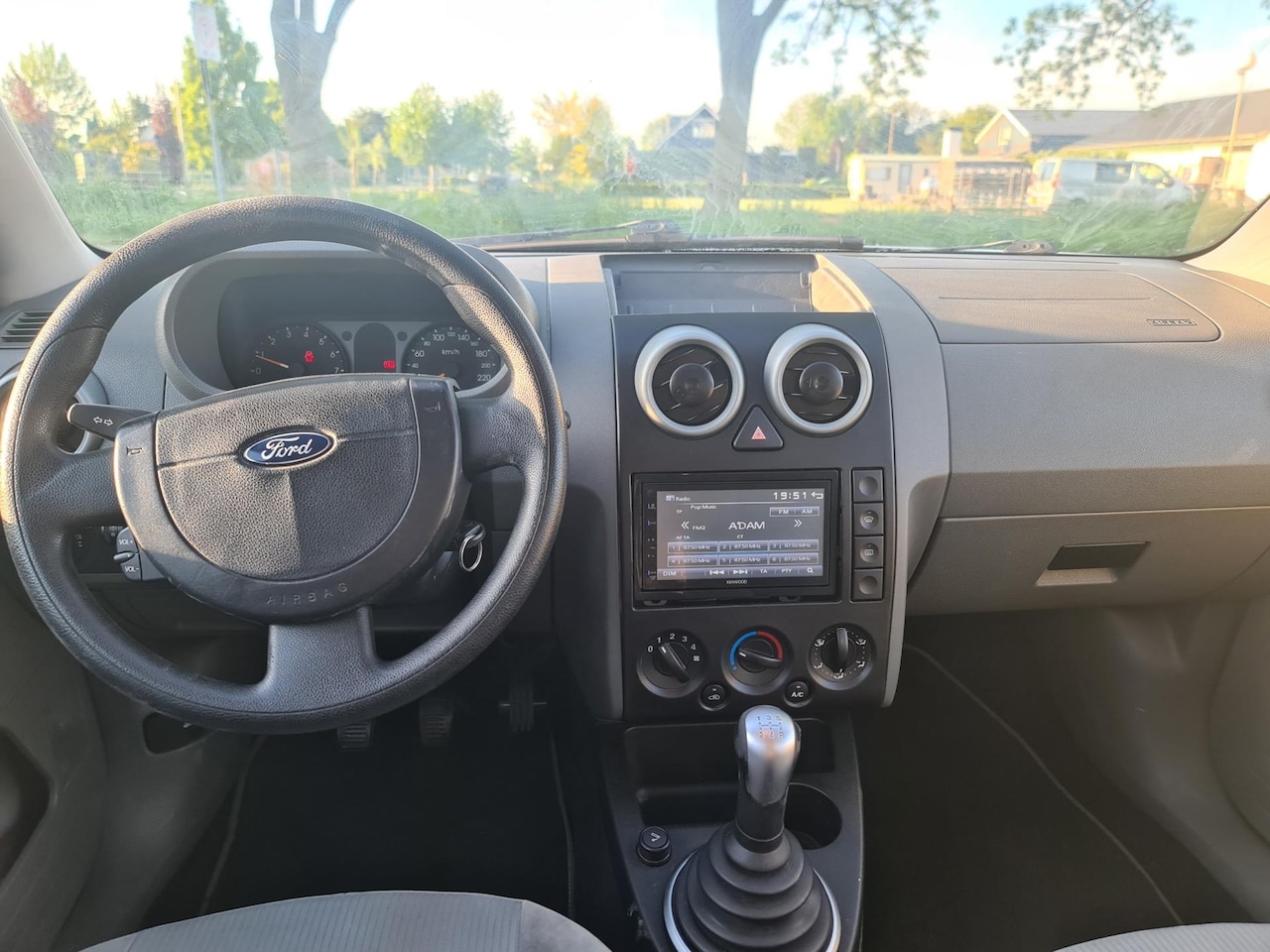 Ford Fusion - 1.6-16V Luxury- 5 DEURS- AIRCO- NAVIGATIE SCHERM- ELEKTRISCHE RAMEN - AutoWereld.nl