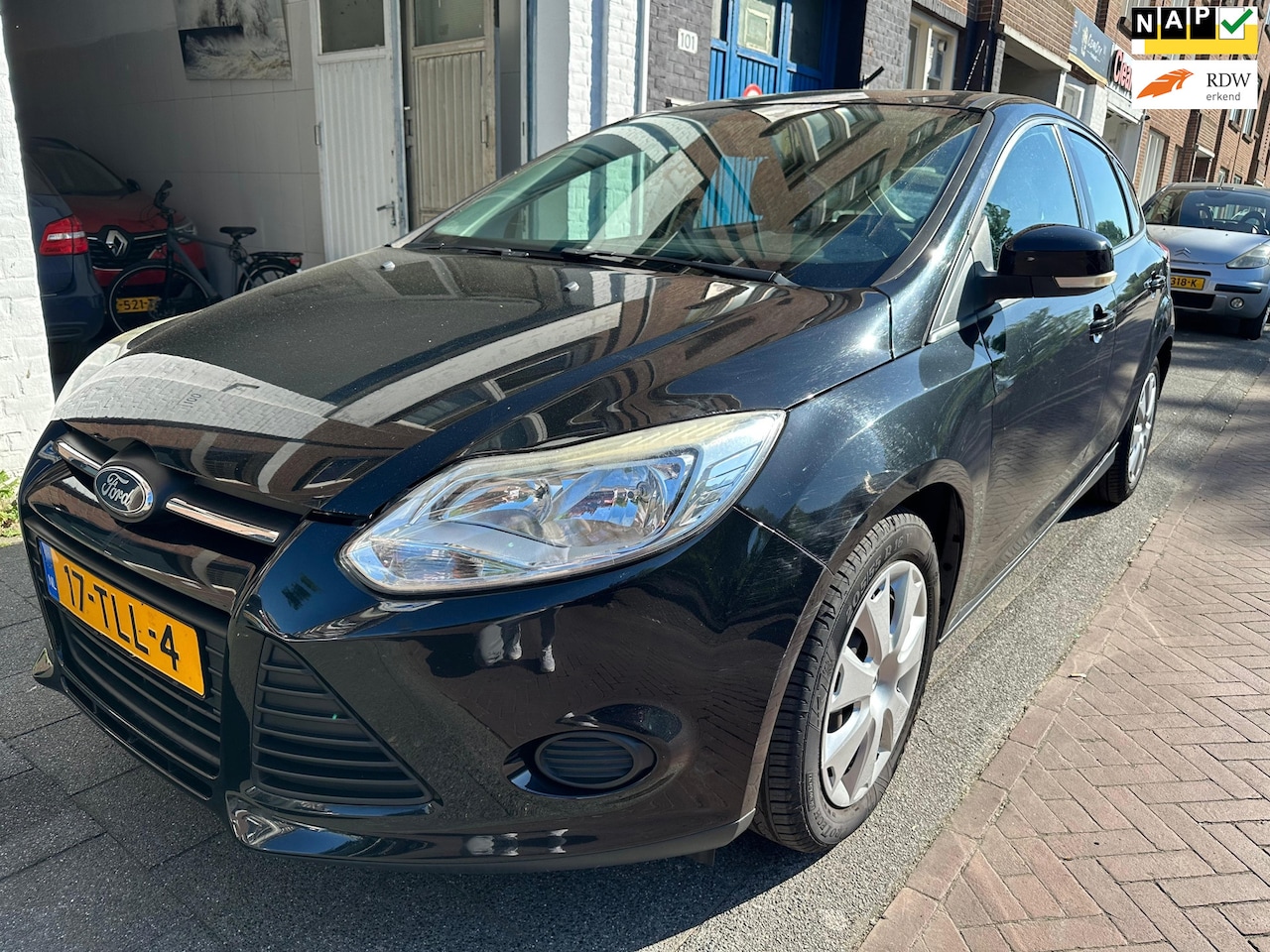 Ford Focus - 1.6 TI-VCT Trend Airco Dealer Onderhouden Bluetooth Nieuwe Apk - AutoWereld.nl
