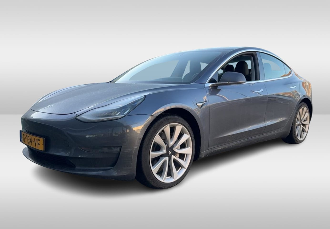 Tesla Model 3 - Long Range RWD Long Range AWD 75 kWh / Trekhaak / Autopilot / Panoramadak / Camera / Premium Audio / 19'' - AutoWereld.nl