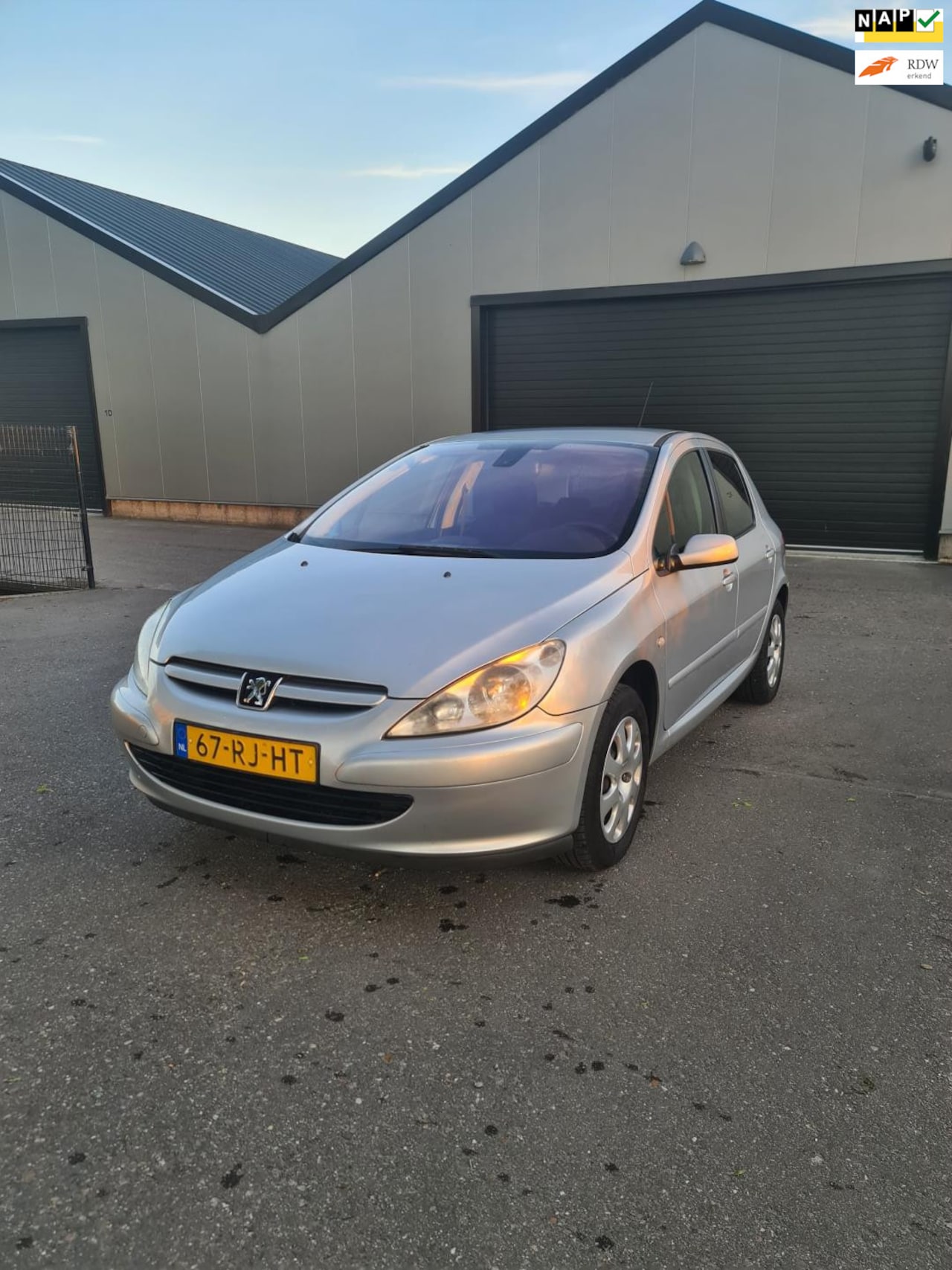 Peugeot 307 - 1.6-16V XS Premium- 5 DEURS- AIRCO- CRUISE CONTROL- CLIMA CONTROL - AutoWereld.nl
