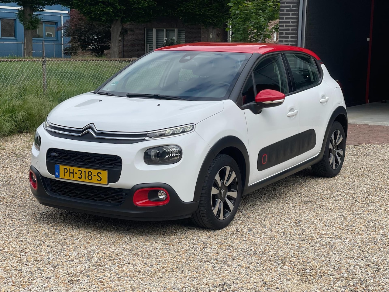 Citroën C3 - 1.2 PureTech Shine |CAMERA|PDC|LANE|CARPLAY|NAP - AutoWereld.nl