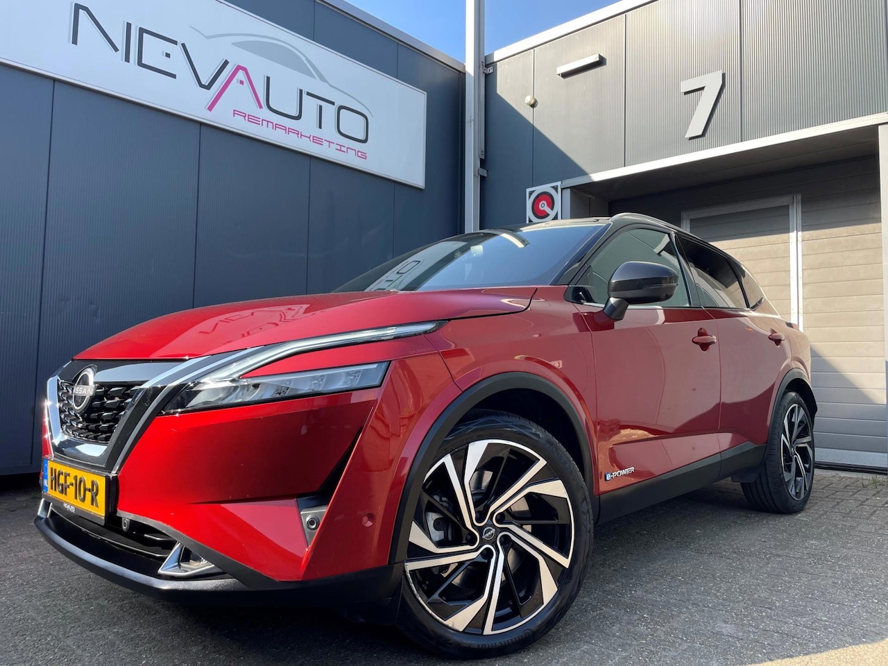 Nissan Qashqai - 1.5 e-Power Tekna Plus BOSE PANORAMADAK 20" LUXE LEDER - AutoWereld.nl