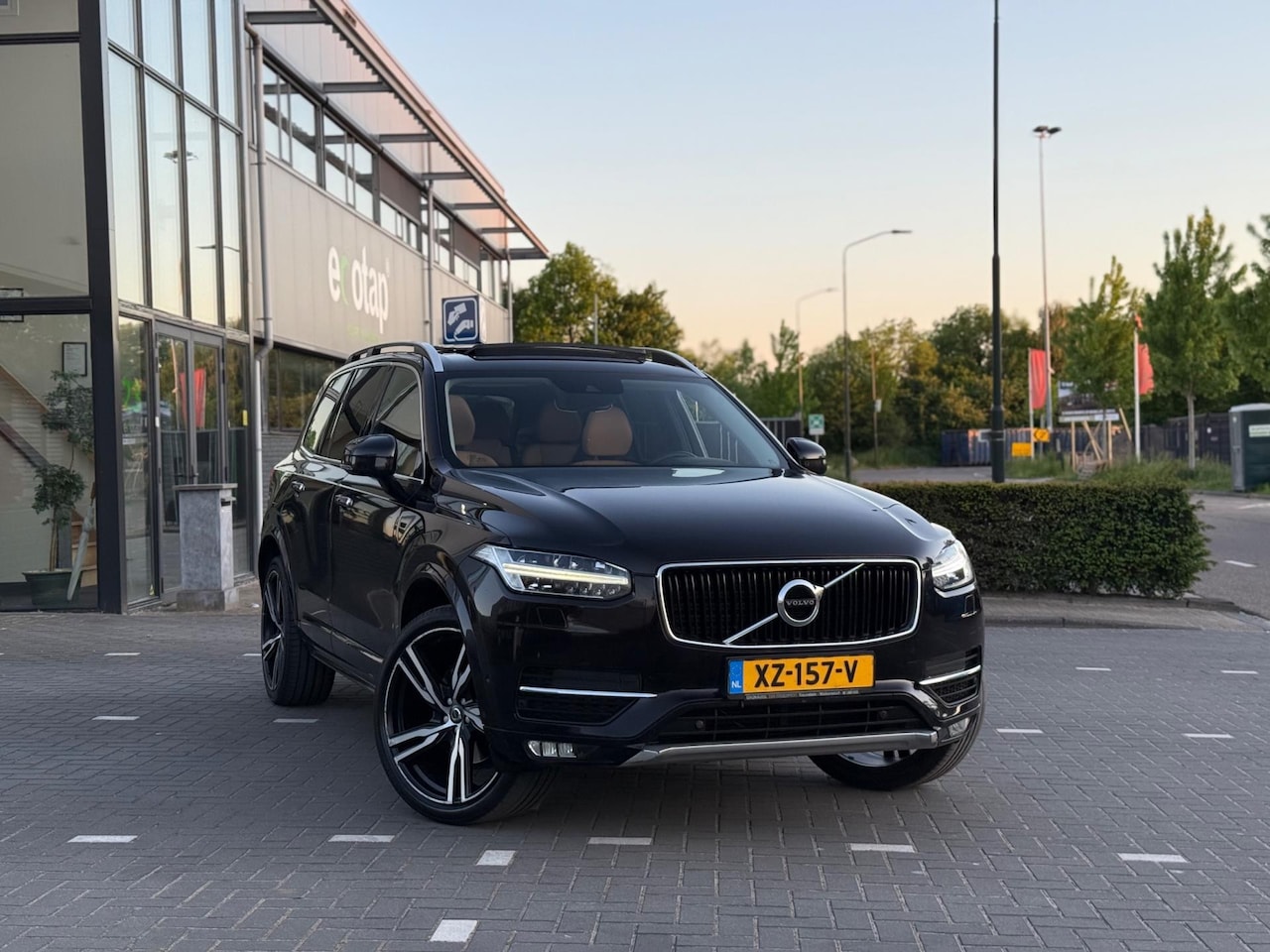 Volvo XC90 - 2.0 D5 AWD Inscription (bj 2015) 224PK/PANORAMA/LEER/VOL! - AutoWereld.nl