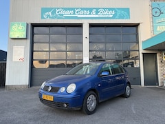 Volkswagen Polo - 1.4-16V Athene