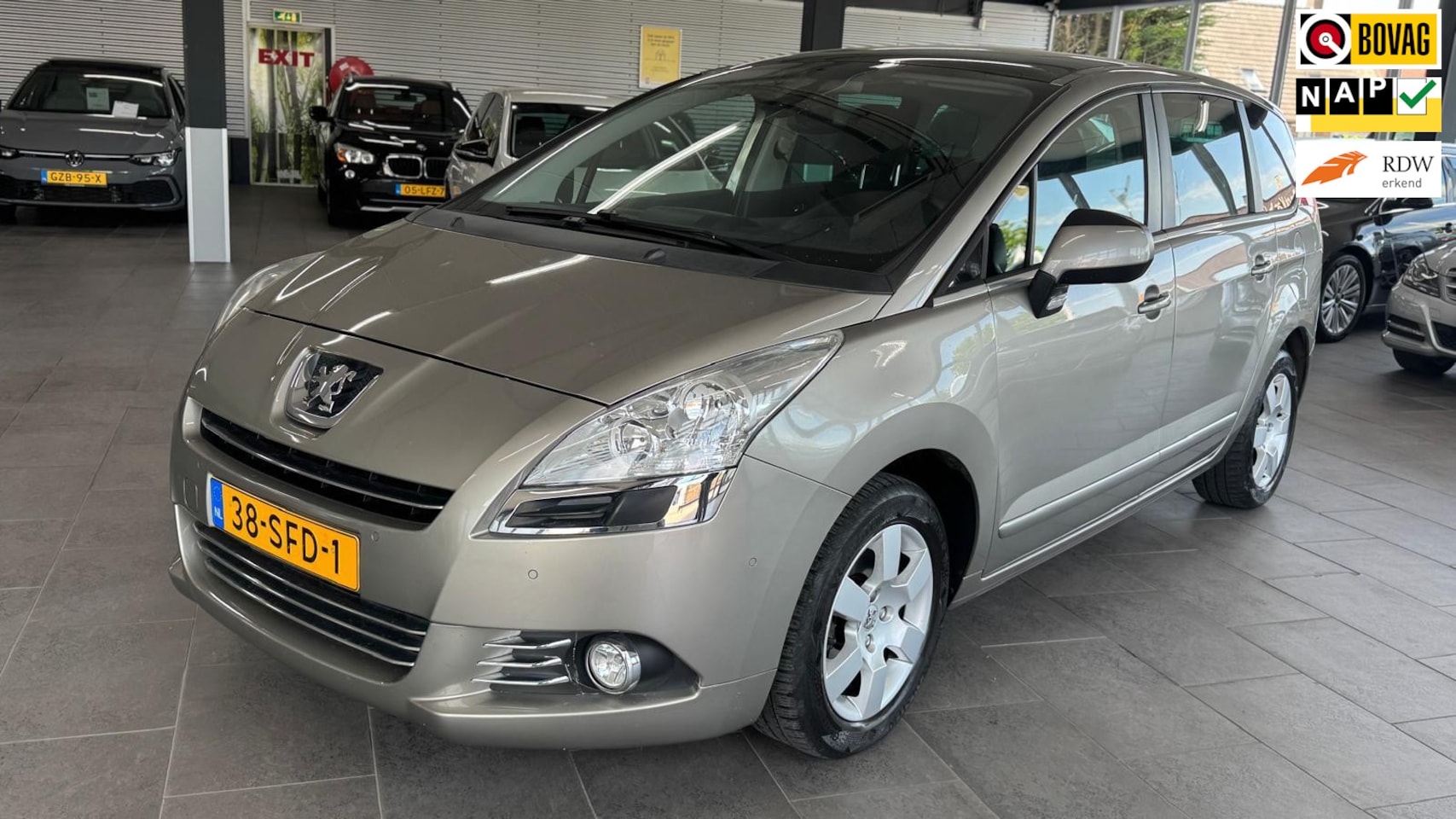 Peugeot 5008 - 1.6 THP ST 5p. Navigatie clima cruise controle lm-velgen elektrische pakket trekhaak parke - AutoWereld.nl