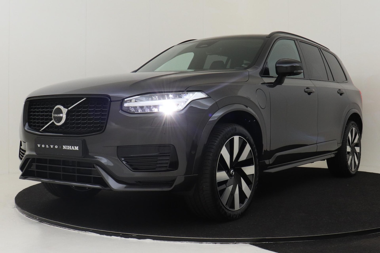 Volvo XC90 - T8 RECHARGE AWD ULTIMATE DARK -PANO.DAK|360°CAM|BOWERS&WILKINS|21" - AutoWereld.nl