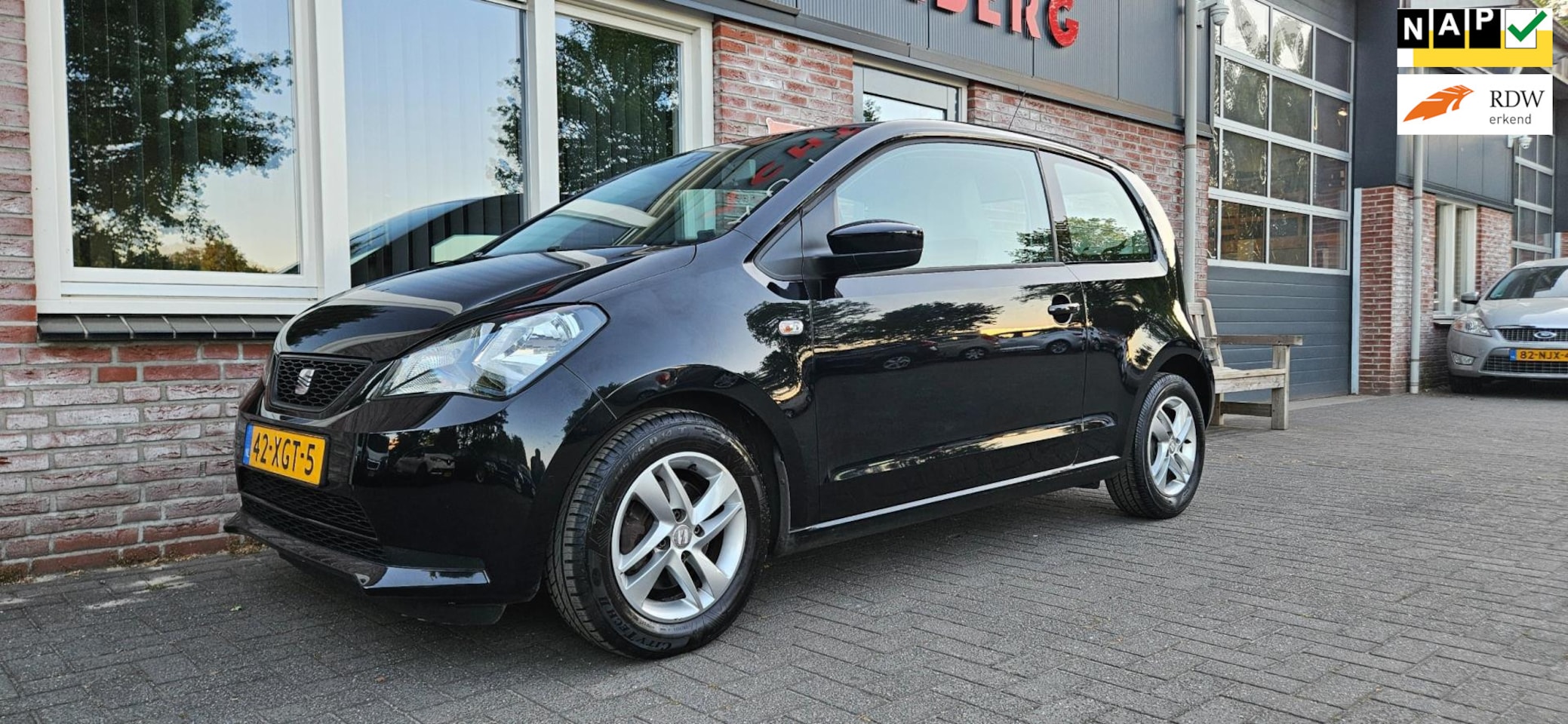 Seat Mii - 1.0 Style Chic Airco! NAP! Leuke/Nette Auto! Lichtmetalen Velgen! - AutoWereld.nl